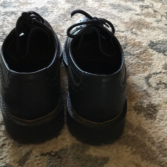 Prada Commando shoe with extra tongue. - Picture 10 of 10